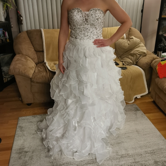 Mori Lee by Madeline Wedding Dress - Picture 5 of 12